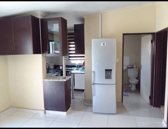 3 BEDROOM FREEHOLD TO LET IN COSMO CITY